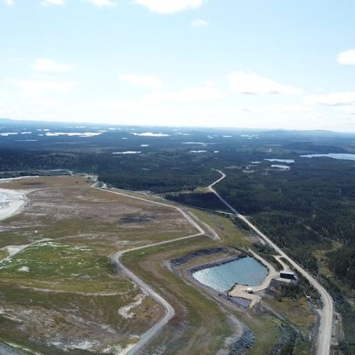 Extensive network of access roads across and leading to site from Chibougamau, Chapais, and Mistissini